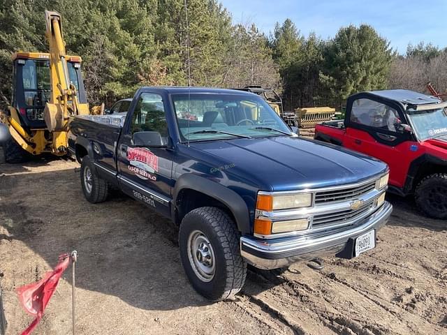 Image of Chevrolet 2500 equipment image 2