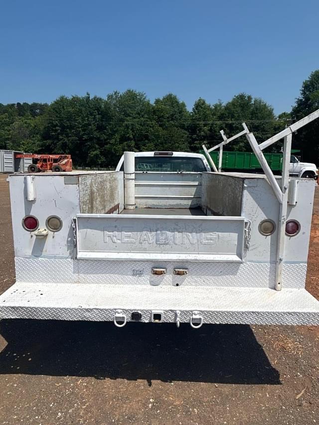 Image of Chevrolet 3500 equipment image 4