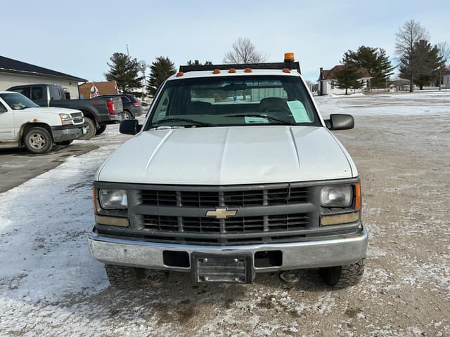 Image of Chevrolet 3500 equipment image 2