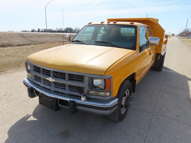 Image of Chevrolet 3500 equipment image 1