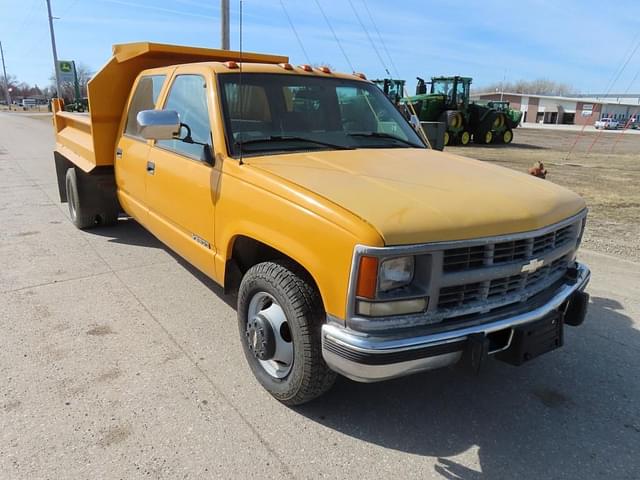 Image of Chevrolet 3500 equipment image 3