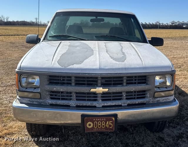 Image of Chevrolet C2500 equipment image 1