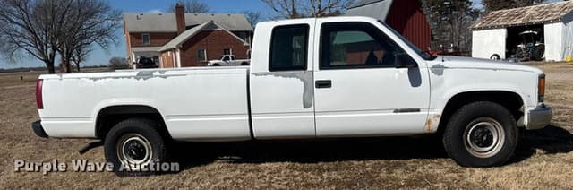 Image of Chevrolet C2500 equipment image 3