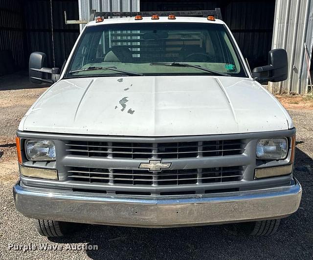 Image of Chevrolet C3500 equipment image 1