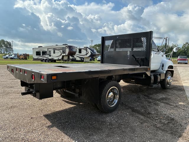 Image of Chevrolet C6500 equipment image 3