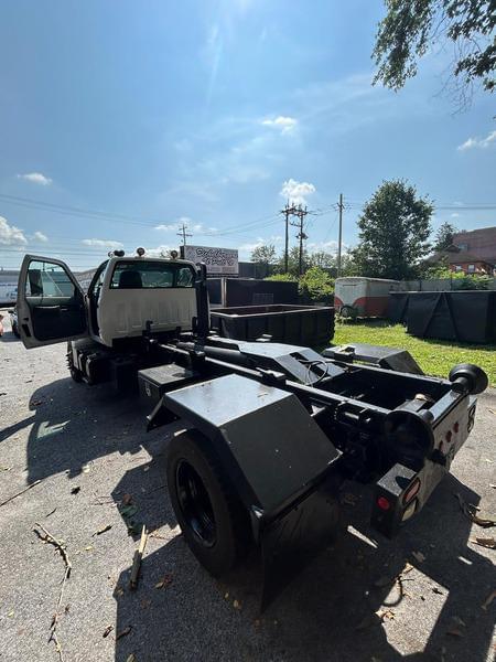 Image of Chevrolet C6500 equipment image 3