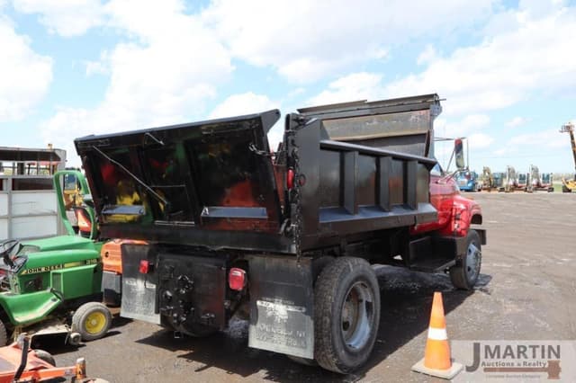 Image of Chevrolet C7500 equipment image 2