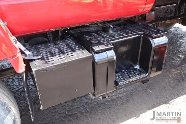 Image of Chevrolet C7500 equipment image 4