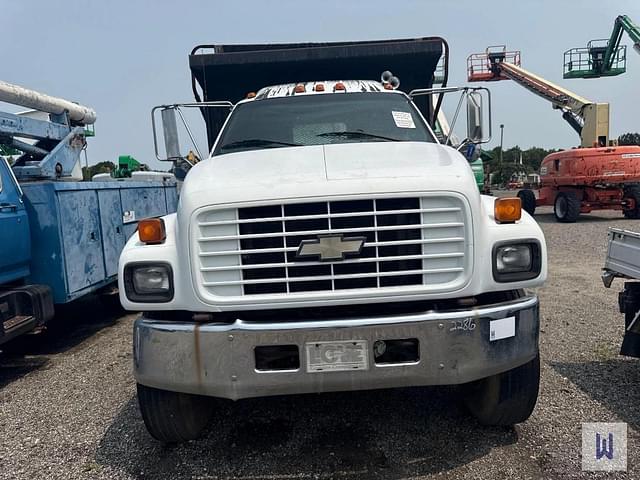 Image of Chevrolet C7500 equipment image 2