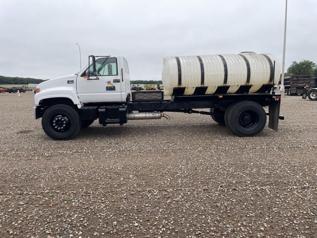 Image of Chevrolet C7500 equipment image 1
