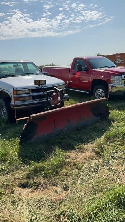 Image of Chevrolet K2500 equipment image 4