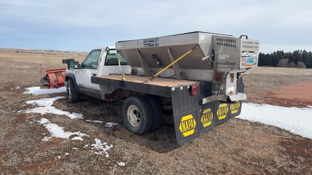 Image of Chevrolet 3500 equipment image 2
