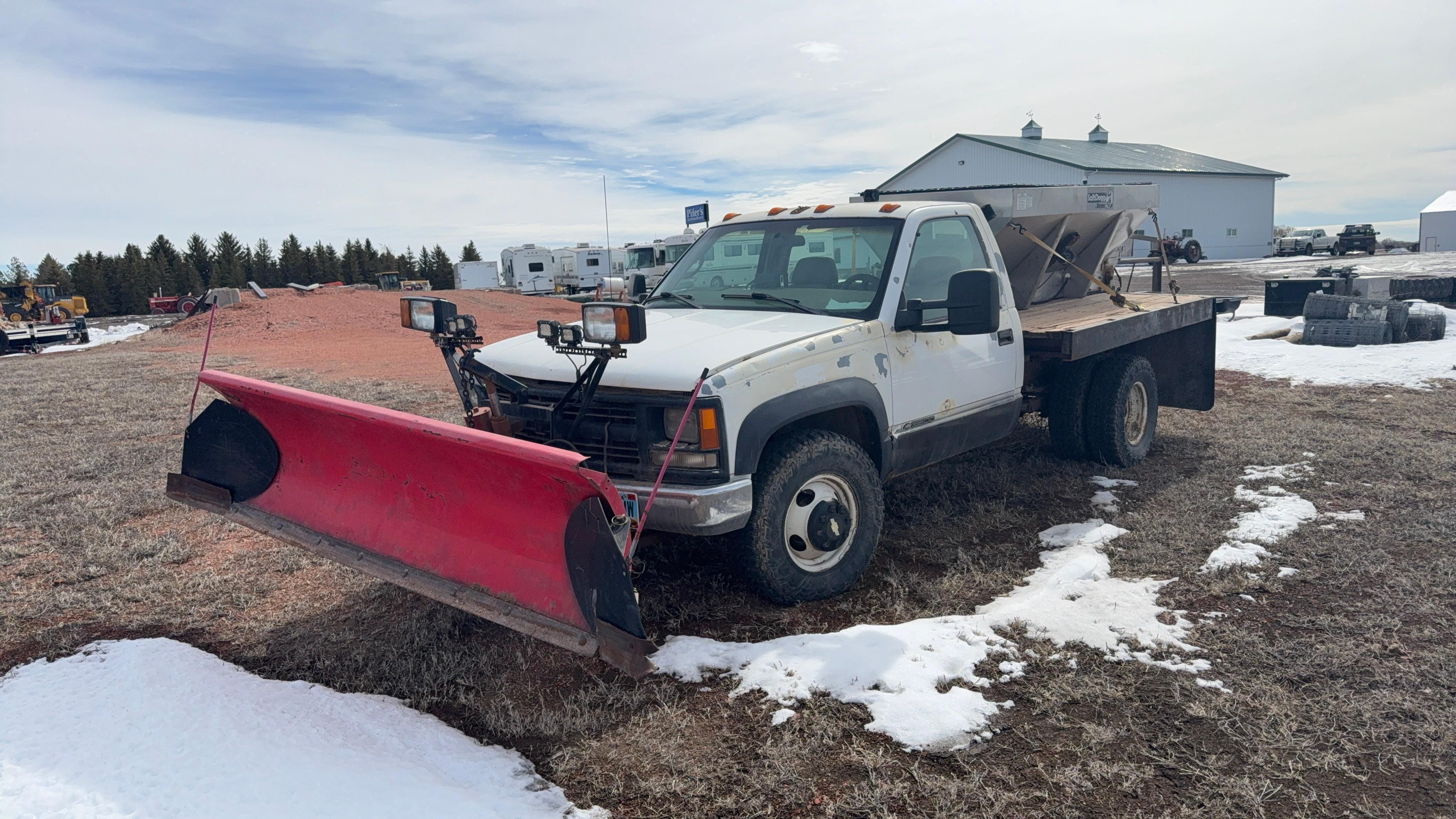 1999 Chevrolet 3500 Equipment Image0