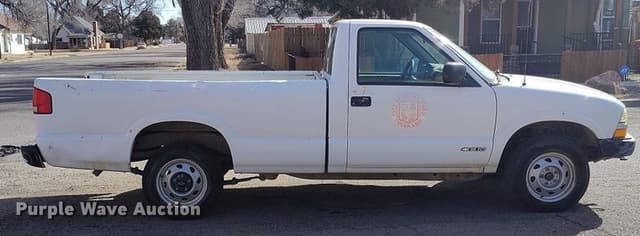 Image of Chevrolet S-10 equipment image 3