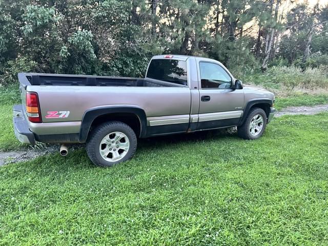 Image of Chevrolet 1500 equipment image 2