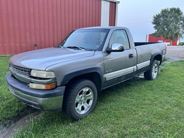 Image of Chevrolet 1500 equipment image 1