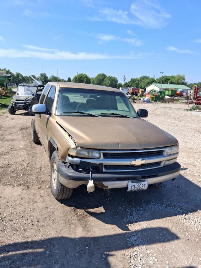 Image of Chevrolet 1500 equipment image 4