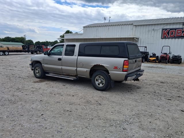 Image of Chevrolet 1500 equipment image 3