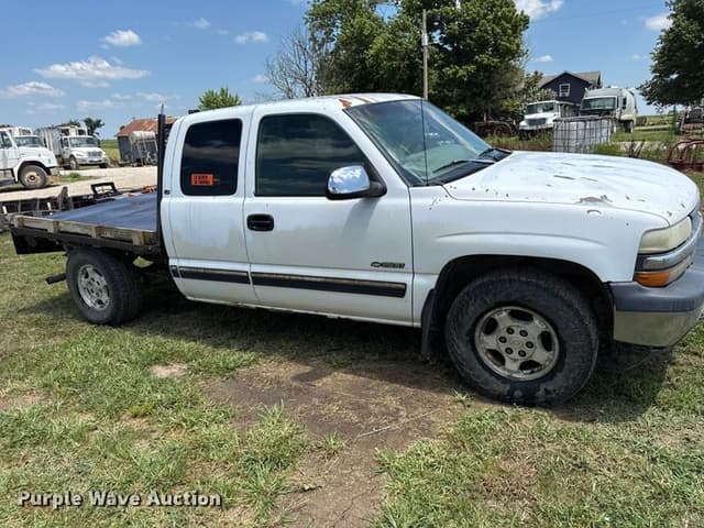 Image of Chevrolet 1500 equipment image 3