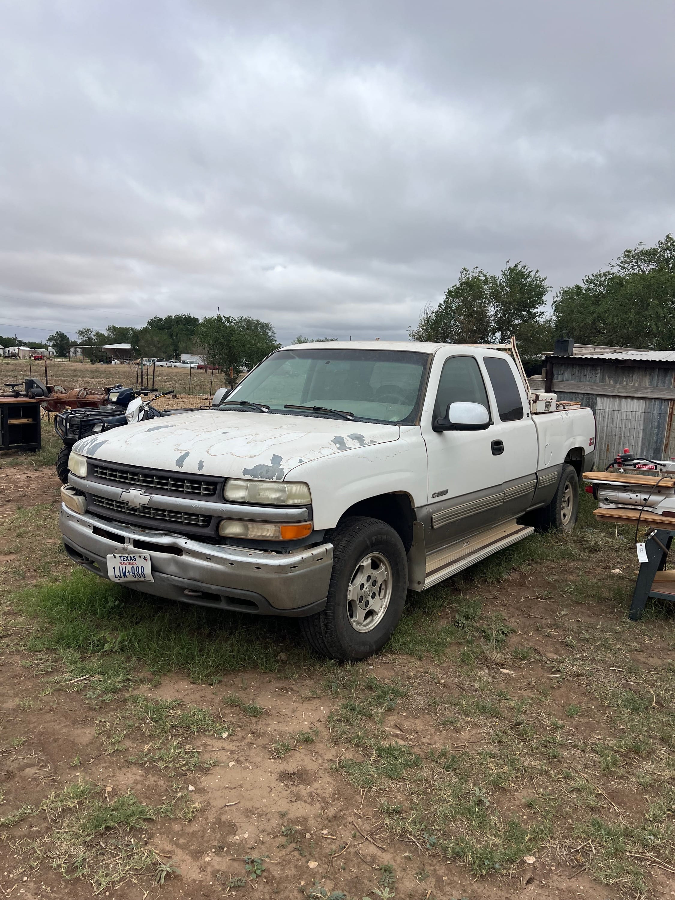 1999 Chevrolet 1500 Equipment Image0