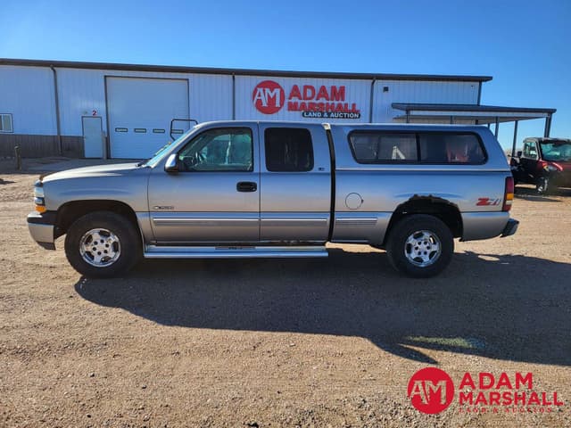 Image of Chevrolet 1500 equipment image 4