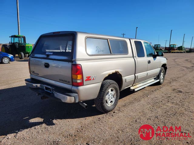 Image of Chevrolet 1500 equipment image 2
