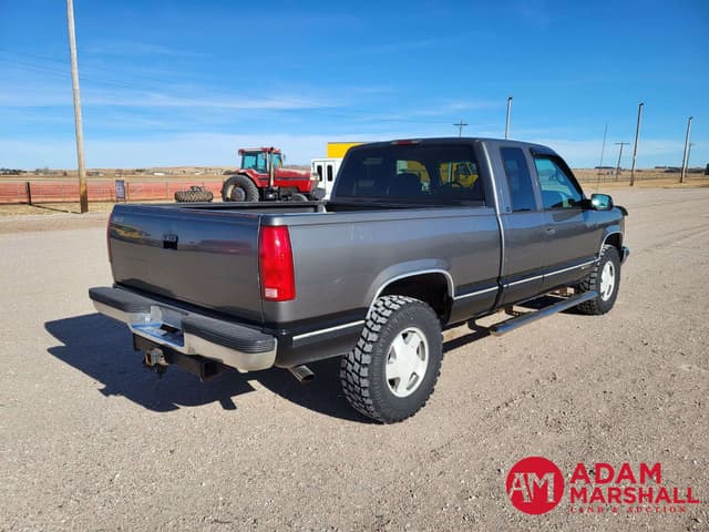 Image of Chevrolet 1500 equipment image 2