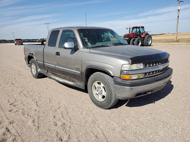 Image of Chevrolet Silverado equipment image 1