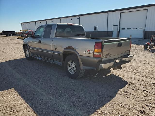 Image of Chevrolet Silverado equipment image 3