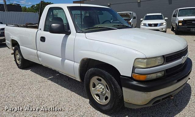 Image of Chevrolet 1500 equipment image 2