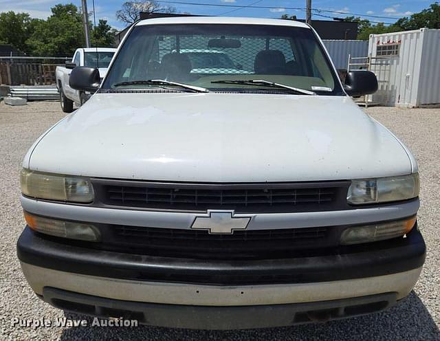 Image of Chevrolet 1500 equipment image 1