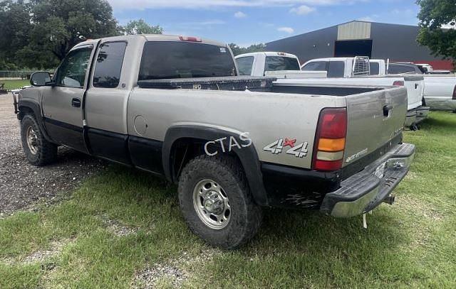 Image of Chevrolet 2500 equipment image 3