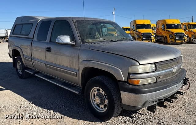 Image of Chevrolet 2500 equipment image 2