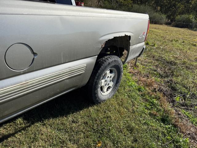 Image of Chevrolet 1500 equipment image 4