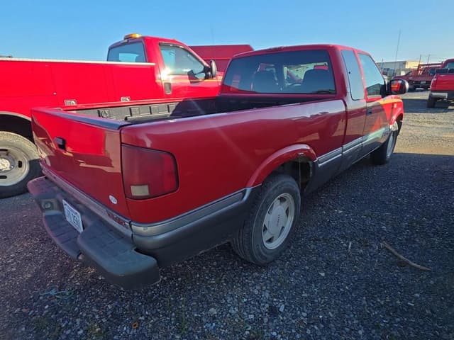 Image of GMC Sonoma equipment image 4