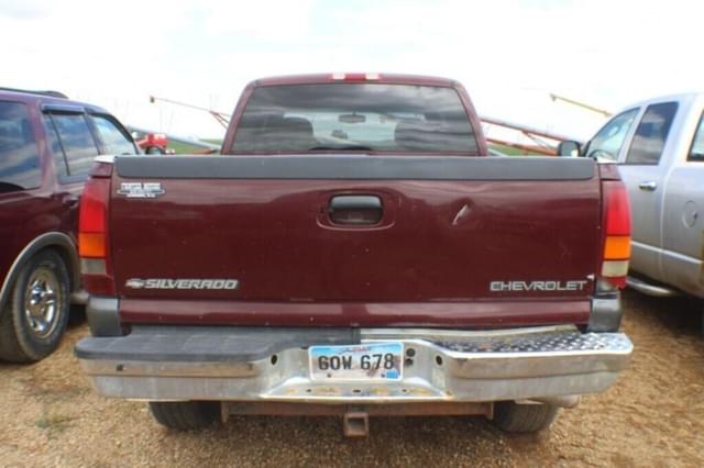 Image of Chevrolet 2500 equipment image 4