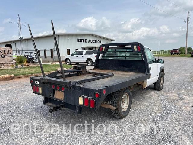 Image of Chevrolet 2500 equipment image 4