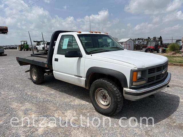 Image of Chevrolet 2500 equipment image 2