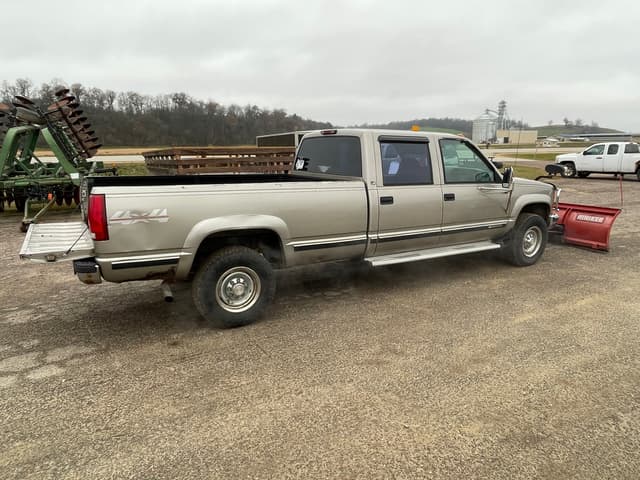 Image of Chevrolet 3500 equipment image 4