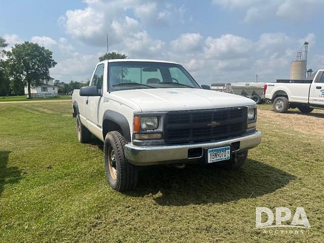 Image of Chevrolet 3500 equipment image 3