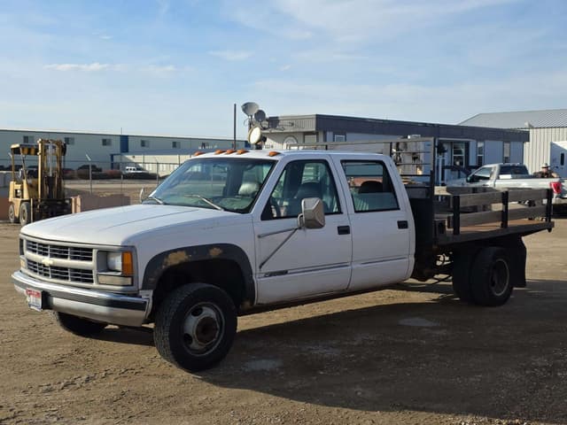 Image of Chevrolet 3500 equipment image 3