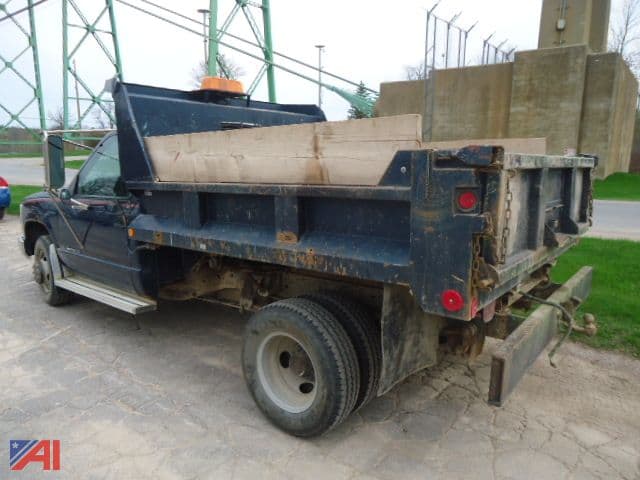 Image of Chevrolet 3500 equipment image 3