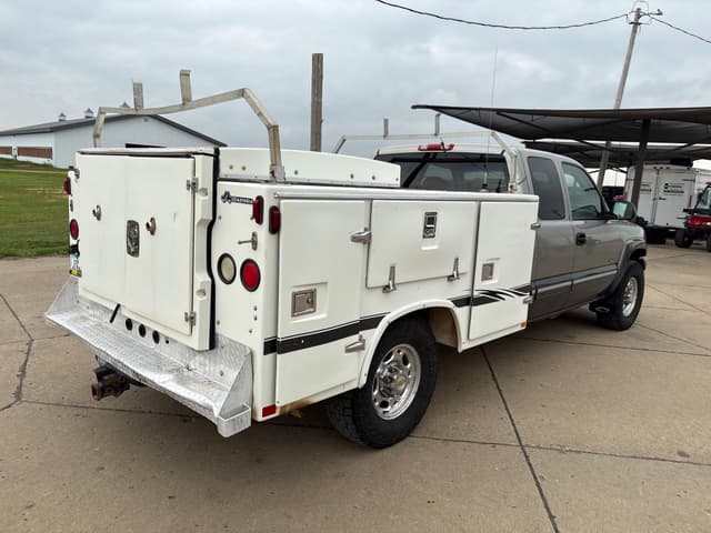 Image of Chevrolet K2500 equipment image 2