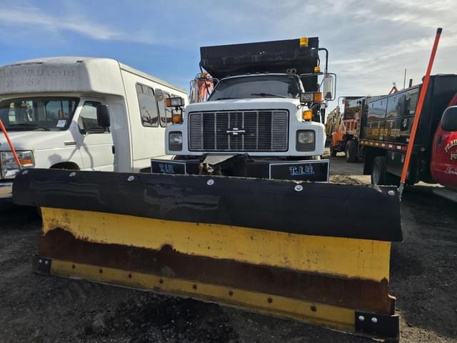 Image of Chevrolet Kodiak equipment image 2