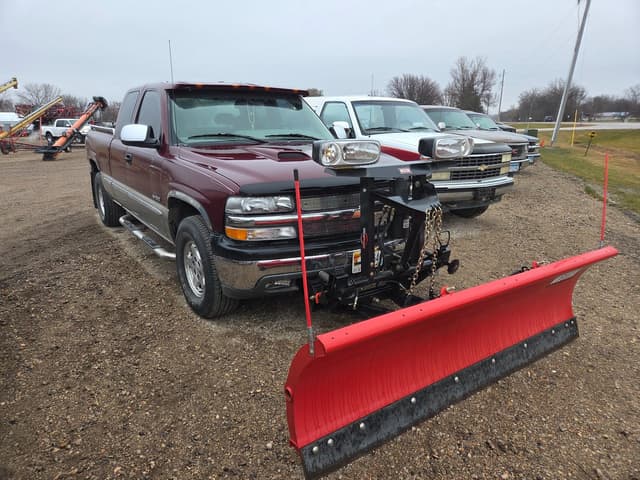 Image of Chevrolet 1500 equipment image 1
