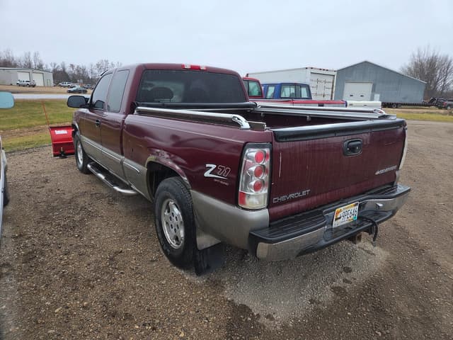 Image of Chevrolet 1500 equipment image 3