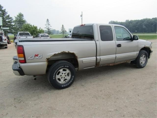Image of Chevrolet 1500 equipment image 4