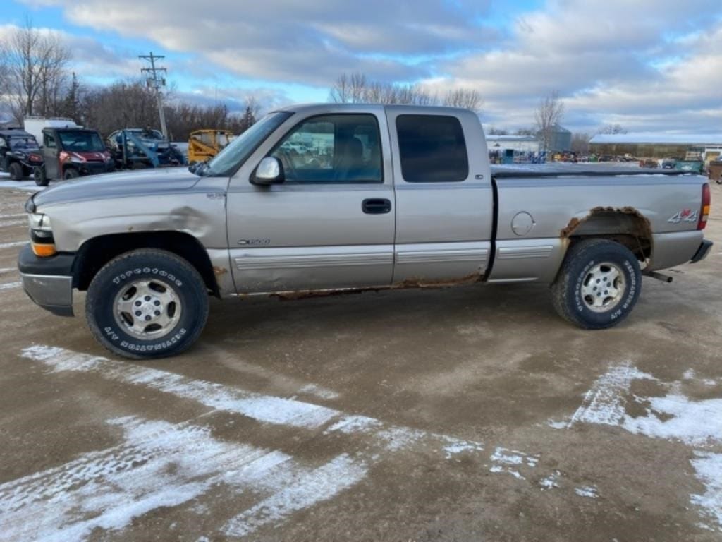 1999 Chevrolet 1500 Equipment Image0