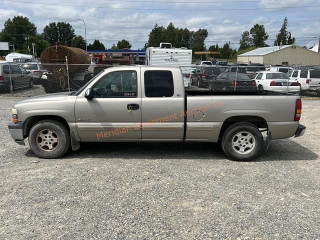 Image of Chevrolet 1500 equipment image 1