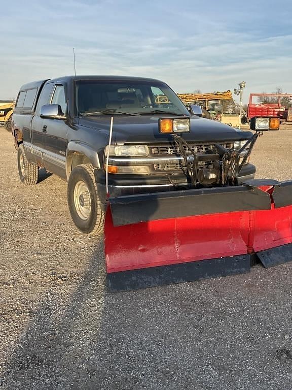 Image of Chevrolet 2500 equipment image 1